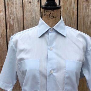 VINTAGE 50’s POWDER BLUE SHORT SLEEVE BUTTON DOWN